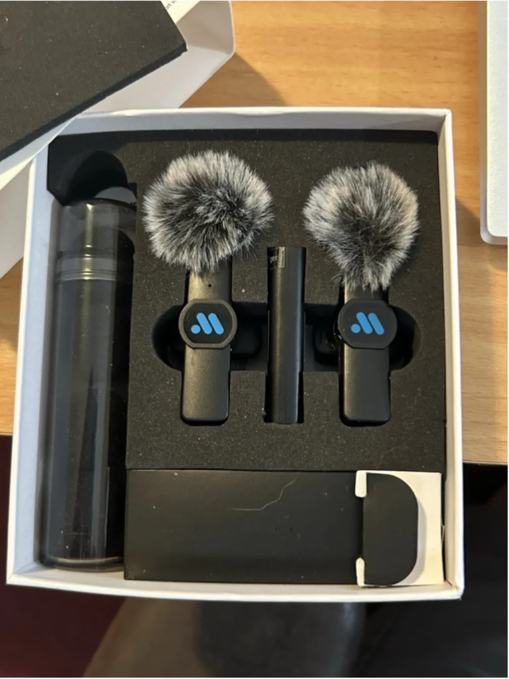 Leettus Wireless Lavalier Microphone Model K3 Compatible w iPhone IOS 12 & Above